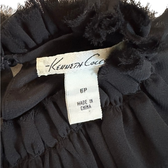 Kenneth Cole New York Black Ruffle Sleeveless Blouse Size 5P - Picture 13 of 17